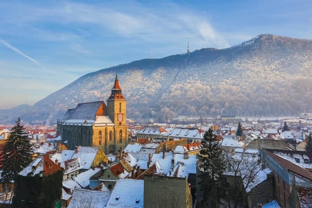 Vintage Apartament ,, Nicolux,, Centrul Vechi- Brasov Lägenhet Exteriör bild